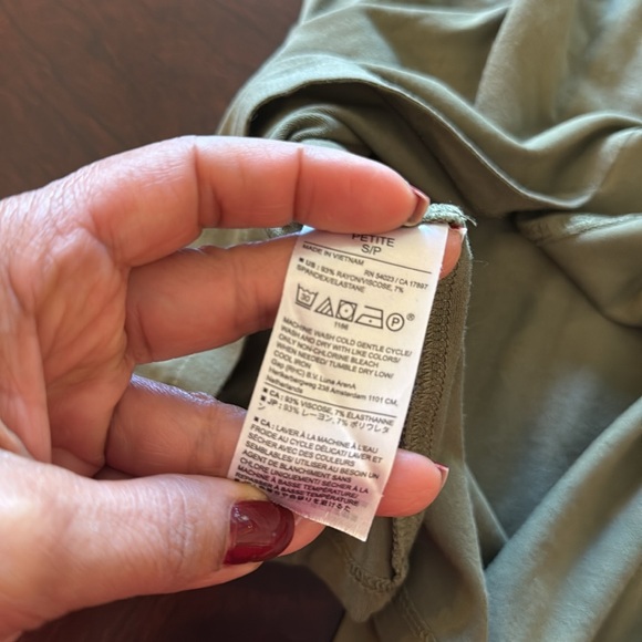Banana Republic Women’s V neck Tshirt Dress Sleeveless Color Olive Size … - Picture 13 of 13
